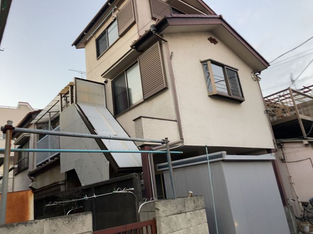木造３階建て家屋解体工事(東京都葛飾区東四つ木)　工事中の様子です。